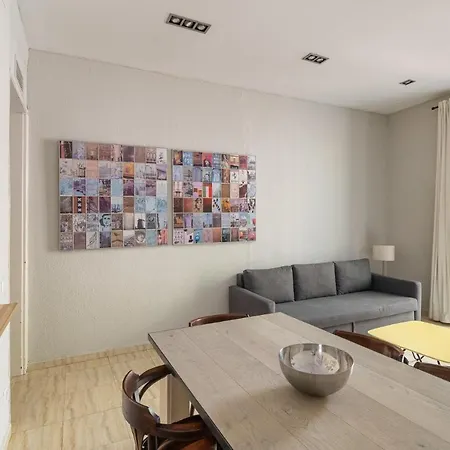 Gran Via Apartment *